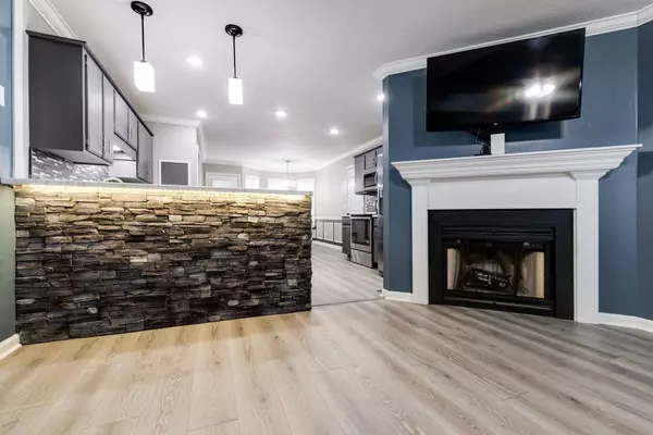 606 E Lake Cv, La Vergne, TN 37086