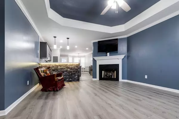 606 E Lake Cv, La Vergne, TN 37086