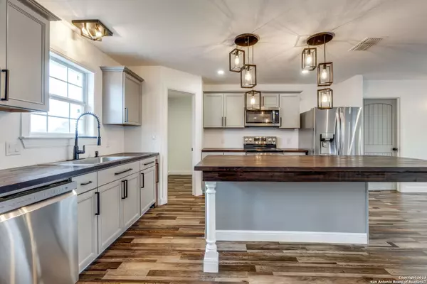 430 Duke RD, San Antonio, TX 78264