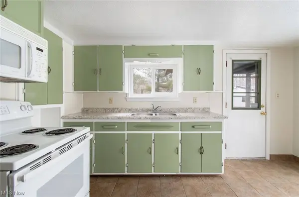 17970 Verna AVE, Lake Milton, OH 44429