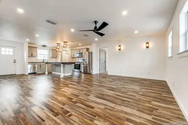 430 Duke RD, San Antonio, TX 78264