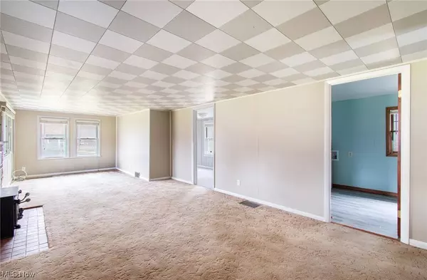 17970 Verna AVE, Lake Milton, OH 44429