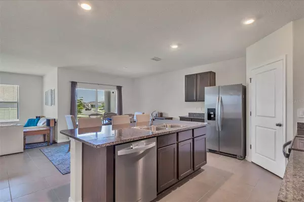 5658 WOODLAND SAGE DR, Sarasota, FL 34238