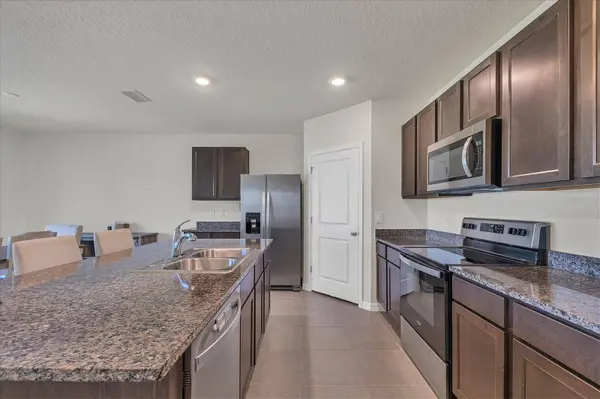 5658 WOODLAND SAGE DR, Sarasota, FL 34238