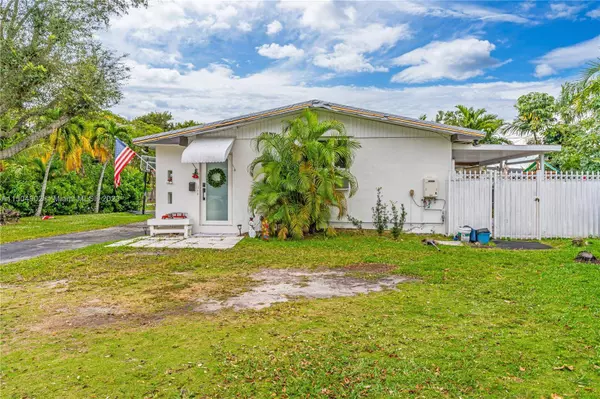 9700 Thanksgiving Dr, Cutler Bay, FL 33157