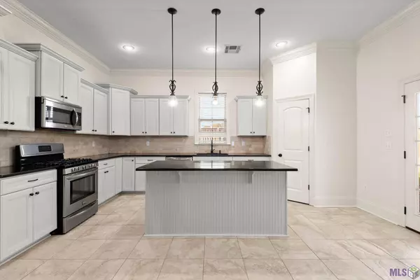 3347 MEADOW GROVE AVE, Zachary, LA 70791