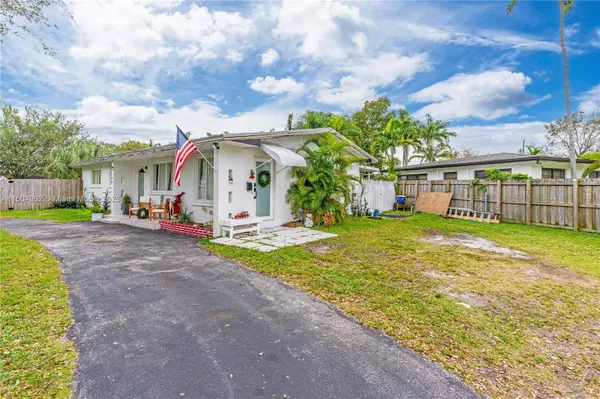 9700 Thanksgiving Dr, Cutler Bay, FL 33157