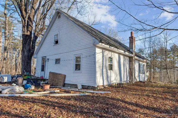 327 Quaker Ridge Road, Casco, ME 04015