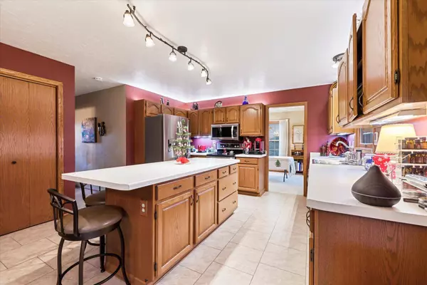 39004 89th St, Randall, WI 53105