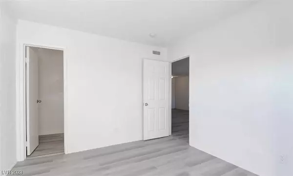 2937 Stewart Avenue, Las Vegas, NV 89101
