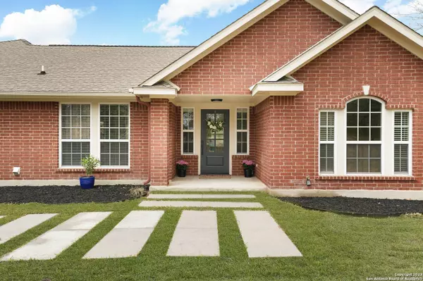 11860 FM 775, Floresville, TX 78114