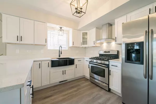 2856 140th ST, Blue Island, IL 60406