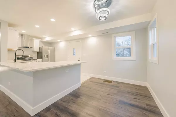 11953 Ann ST, Blue Island, IL 60406