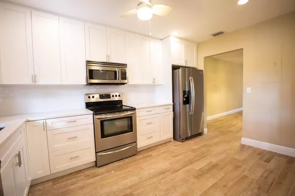 5775 Fernley W DR 144, West Palm Beach, FL 33415