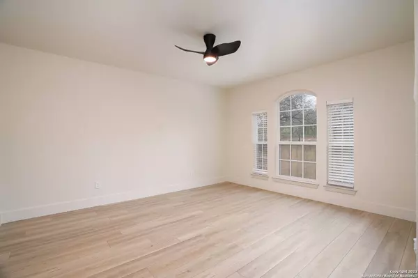 11860 FM 775, Floresville, TX 78114