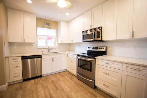 5775 Fernley W DR 144, West Palm Beach, FL 33415