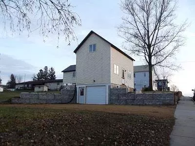 316 Main Street, Highland, WI 53543