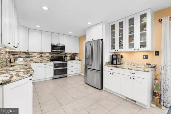 9660 SCOTCH HAVEN DR, Vienna, VA 22181