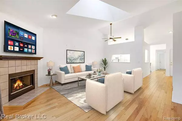 6313 SQUIRE LAKE Drive, Flushing, MI 48433