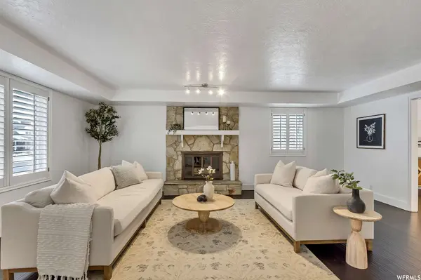 8489 S RUA BRANCO DR, Sandy, UT 84093