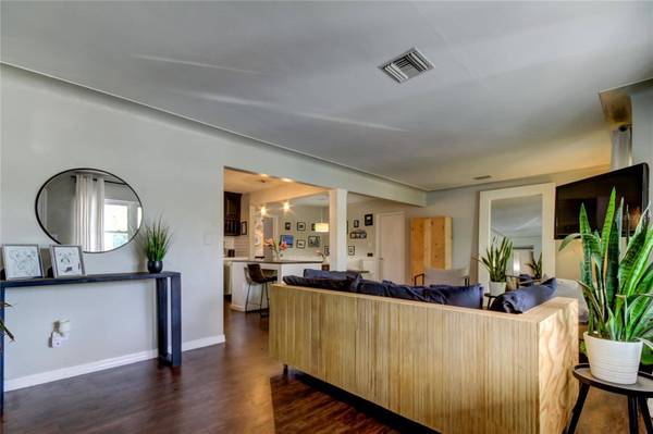 6401 DR MARTIN LUTHER KING JR ST S, St Petersburg, FL 33705