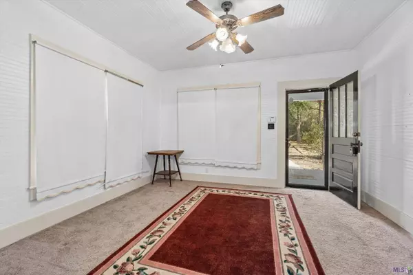 23276 HWY 42, Livingston, LA 70754