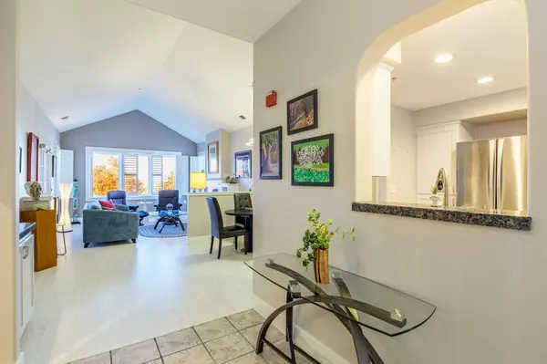 971 Golden Aspen Pl, Ashland, OR 97520