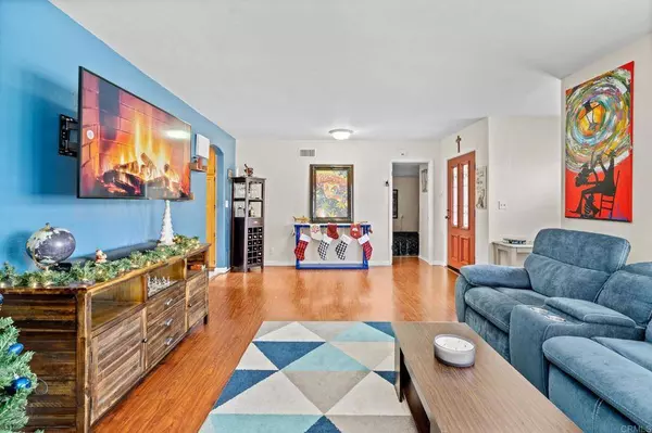 633 Fern ST, Escondido, CA 92027