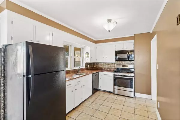 17 Patton St, Lawrence, MA 01843