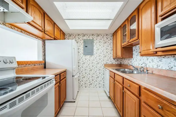 1575 GREENLEA DR #2, Clearwater, FL 33755