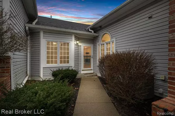 6313 SQUIRE LAKE Drive, Flushing, MI 48433