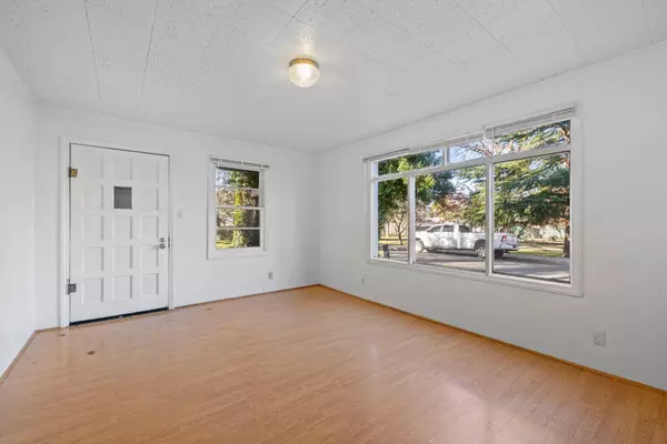 1743 Homes Ave, Ashland, OR 97520