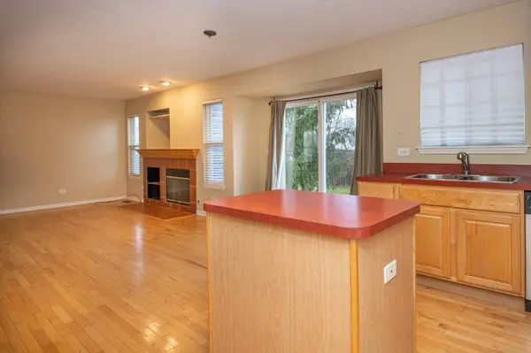 6983 Paradise CIR, Plainfield, IL 60586