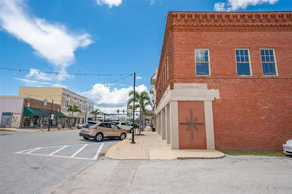 25 E WALL ST, Frostproof, FL 33843