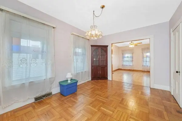 5 Allen Place, Melrose, MA 02176