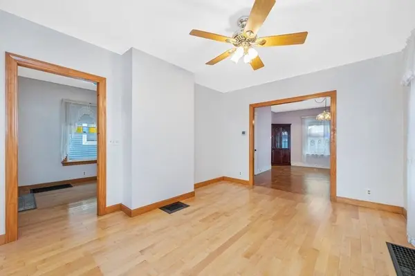 5 Allen Place, Melrose, MA 02176