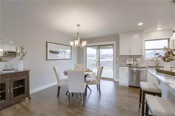 815 NW Lindenwood DR, Grain Valley, MO 64029