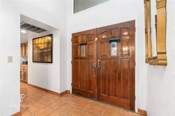 1909 Mountain Oak RD, Bakersfield, CA 93311