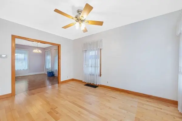 5 Allen Place, Melrose, MA 02176