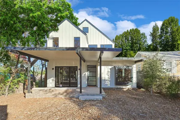 2001 Thomas Place, Fort Worth, TX 76107