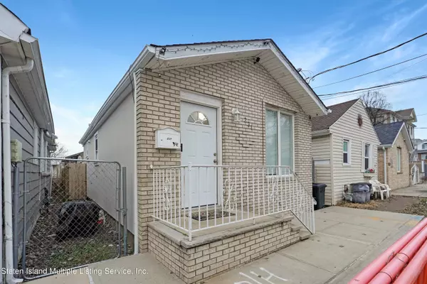 231 Freeborn Street, Staten Island, NY 10306