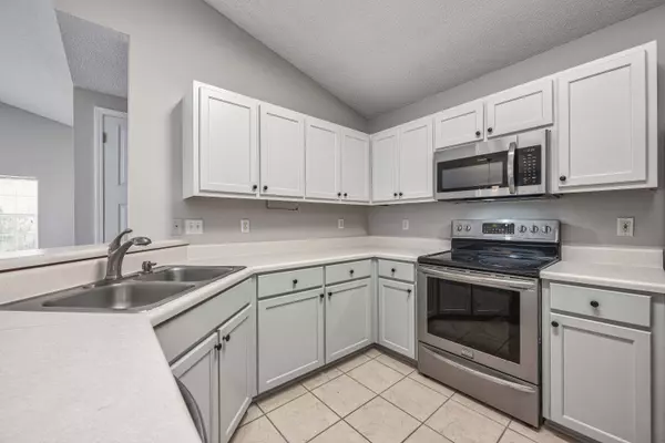 1617 Sutton Place, Fort Walton Beach, FL 32547