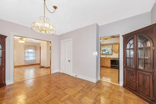 5 Allen Place, Melrose, MA 02176