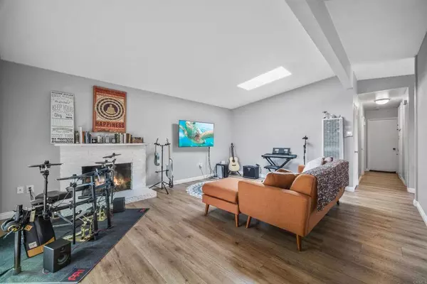 458 E Oxford ST, Chula Vista, CA 91911