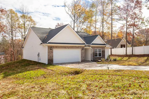 1048 Garnette RD, Lancaster, SC 29720