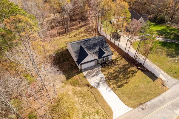 1048 Garnette RD, Lancaster, SC 29720