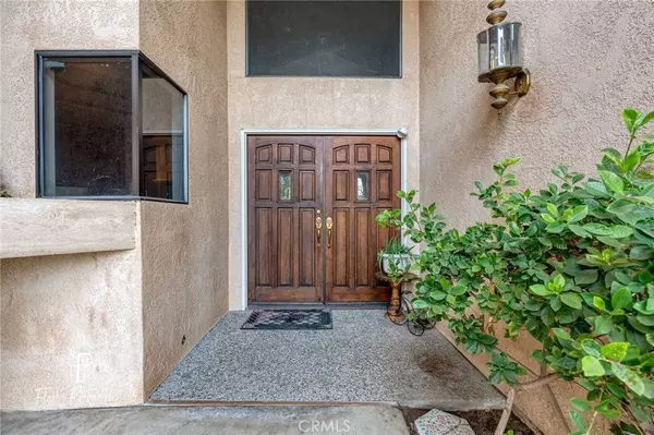 1909 Mountain Oak RD, Bakersfield, CA 93311