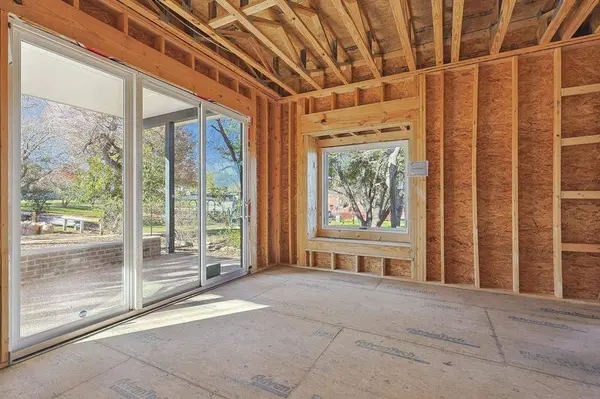 2001 Thomas Place, Fort Worth, TX 76107