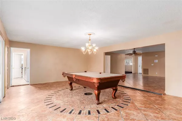 2304 Llewellyn Drive, Las Vegas, NV 89102