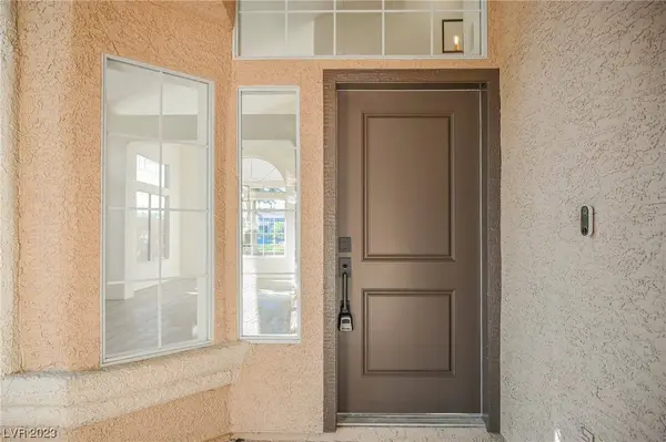 8221 Sedona Sunrise Drive, Las Vegas, NV 89128